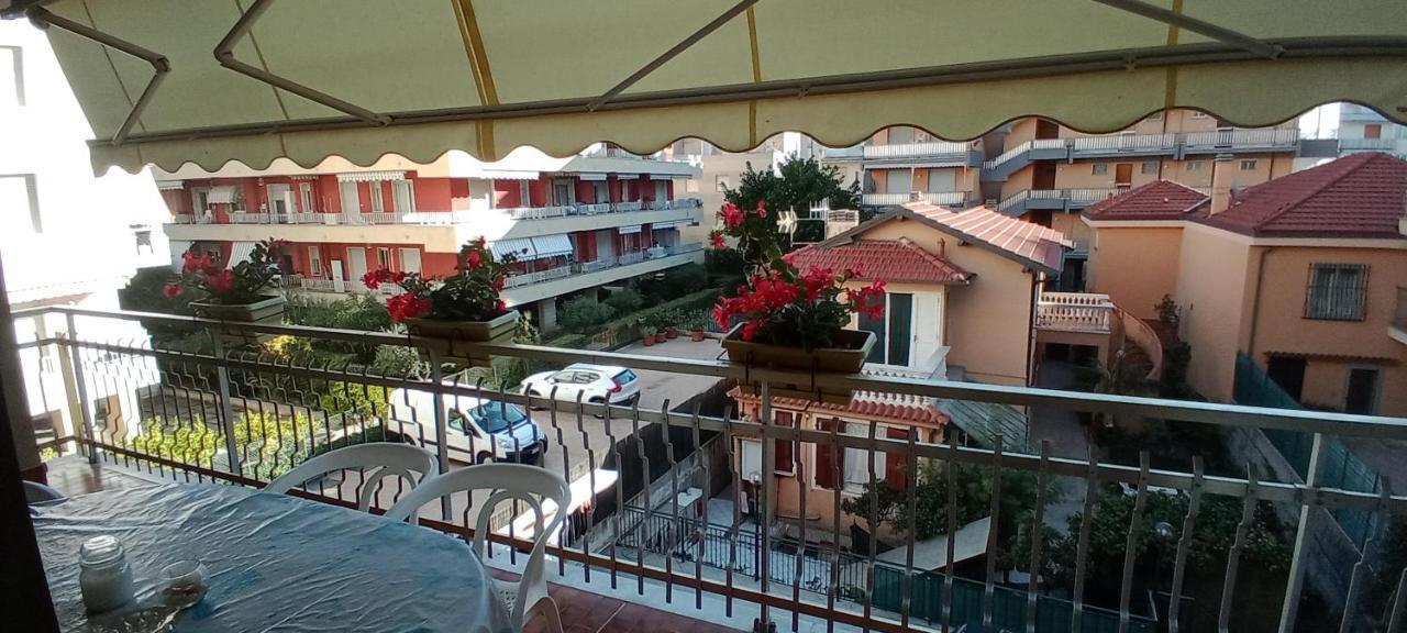 Appartamento Giusy Ventimiglia Exterior foto